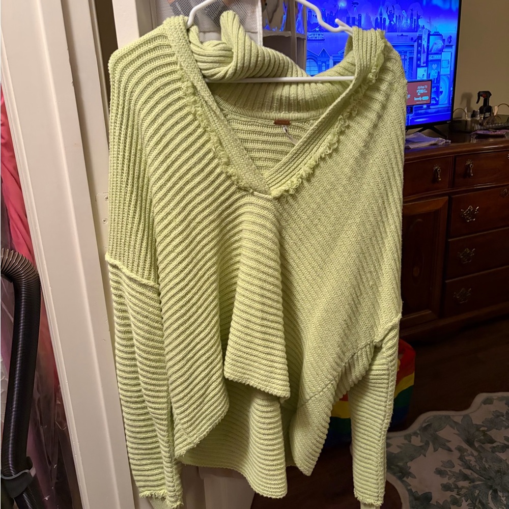 FP Women's Ribbed Knit Sweater - Light Green